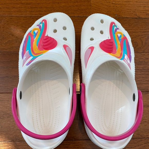 Girls Unicorn Crocs Juniors Size J3 - Picture 4 of 9